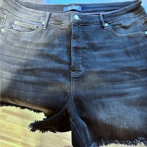 Judy Blue Black Wash Frayed Hem Shorts NWOT Size 2X